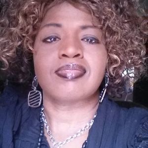 Meet your Posher, Juanita